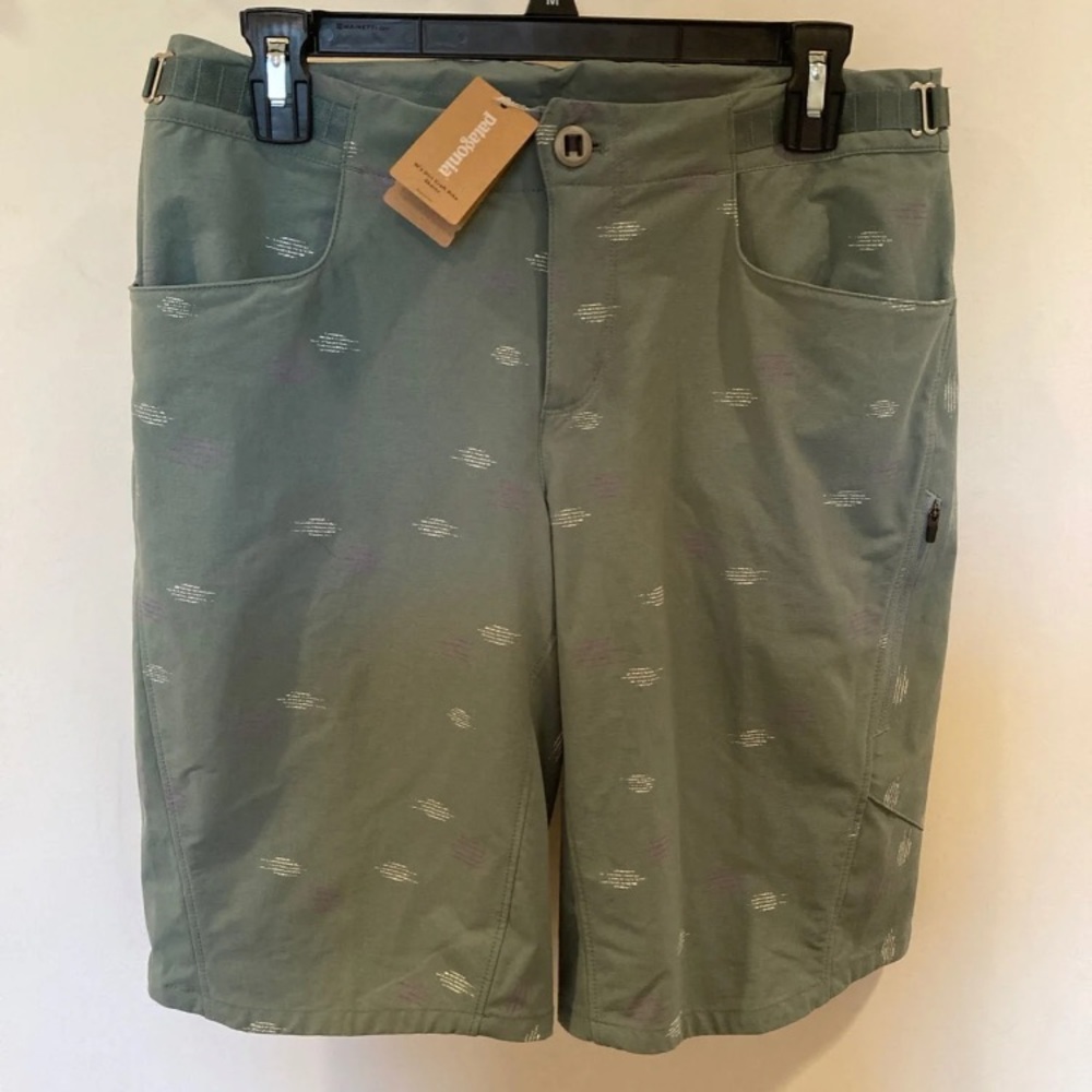 Women’s Patagonia Dirt Craft Bike Shorts, sz. 8